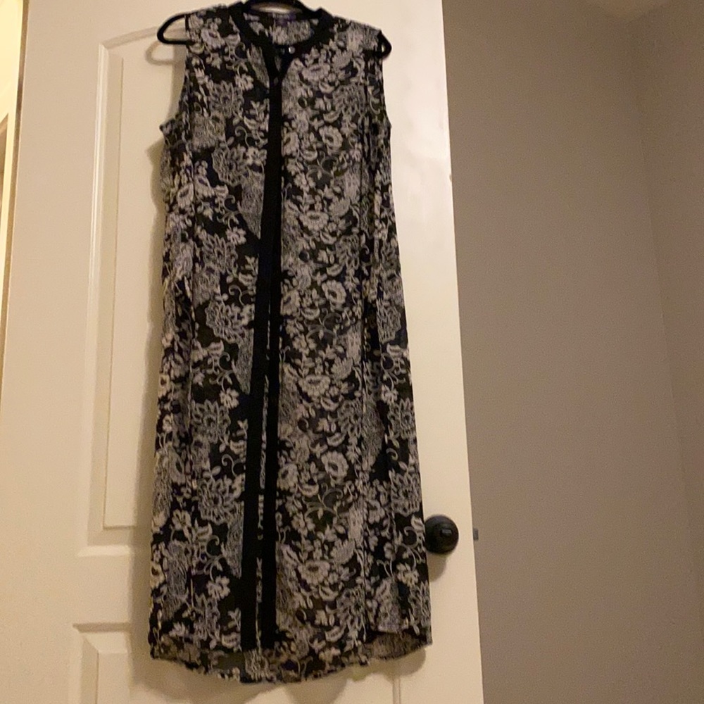 Light sleeveless Duster